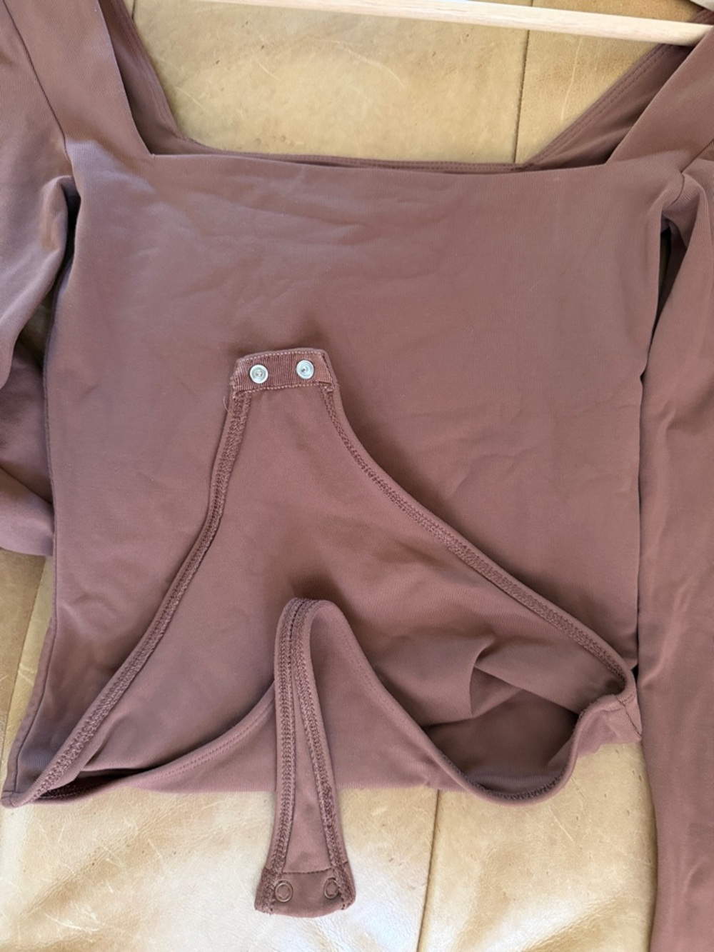 Aritzia Babaton Contour Squareneck Long Sleeve Bodysuit - Picture 5 of 5